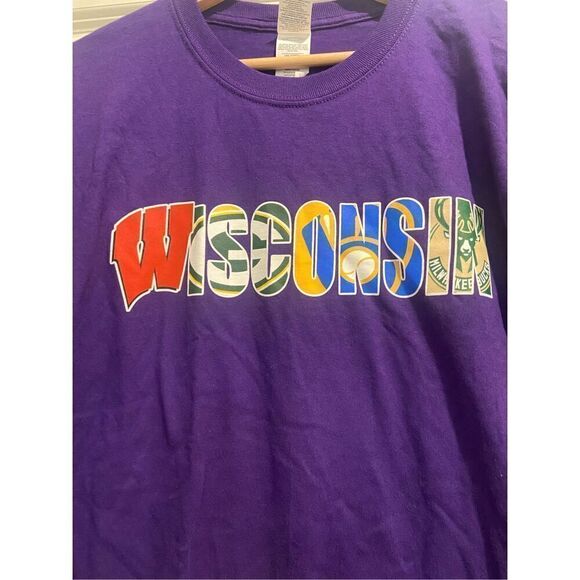 Wisconsin Pro Sports Teams Long Sleeve size Large - Picture 2 of 2